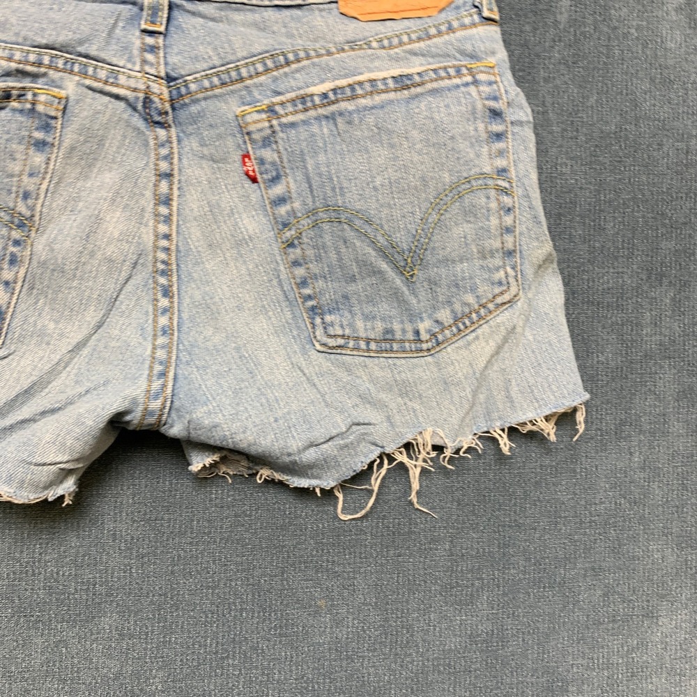Levi's 518 Superlow Cut Off Shorts Womens Blue Denim Light Wash Red Tab Raw Hem - Picture 13 of 15